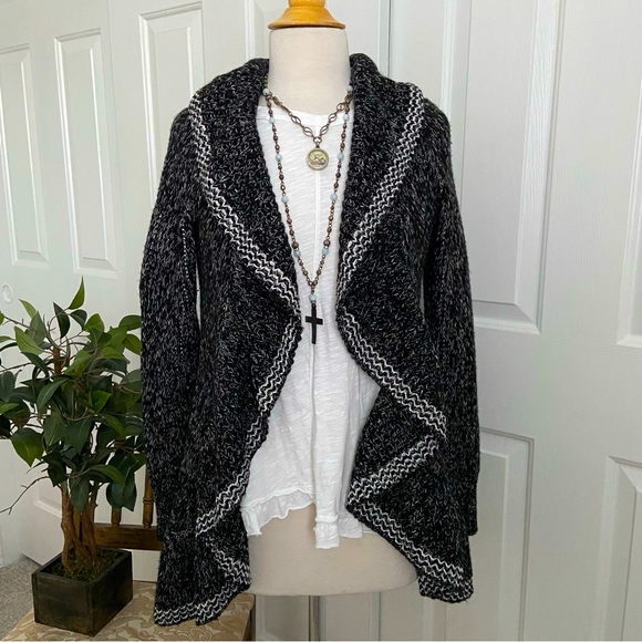 Cascading Cardigan Black White, SO SOFT - Picture 2 of 13